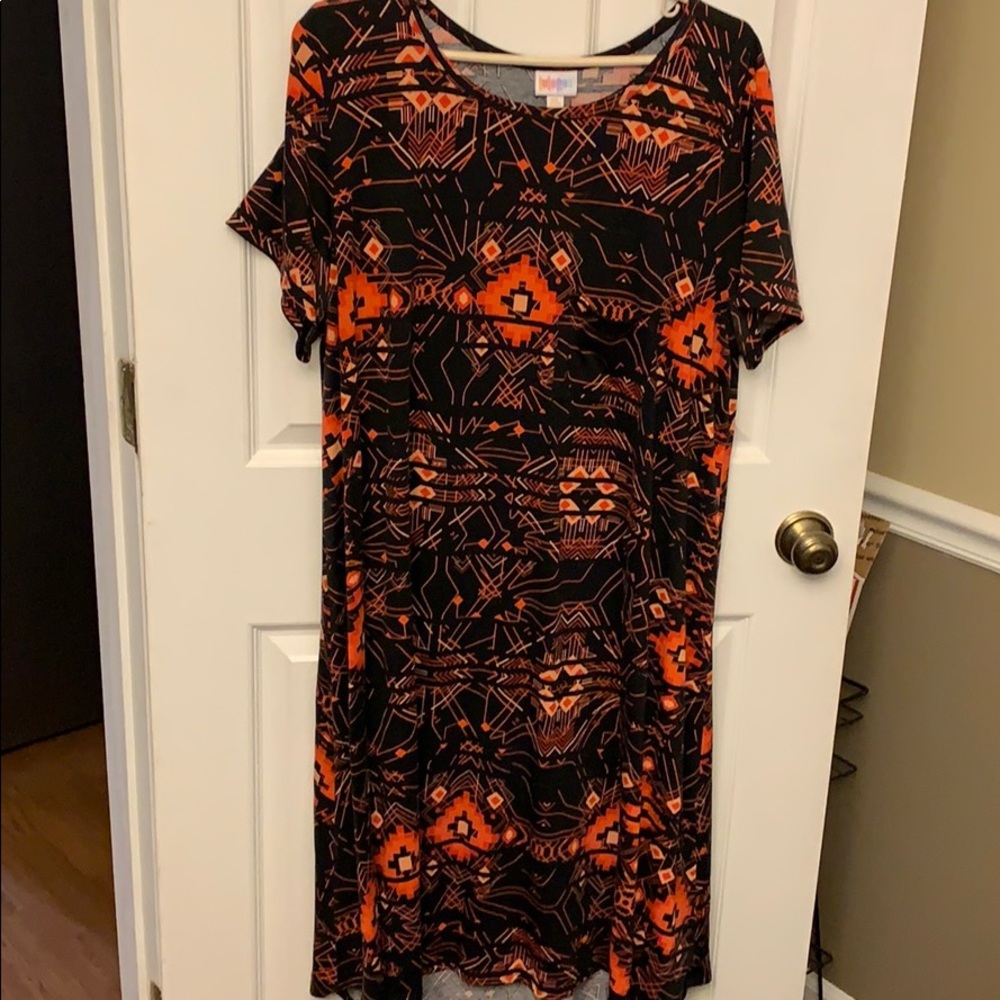 Lularoe Carly Geometric Print 3XL Black Red Orange
